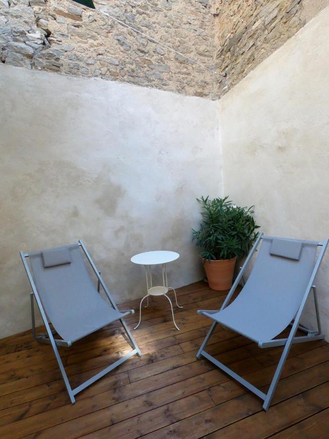 La Petite Romance - Gite 3 Etoiles Siran Bagian luar foto